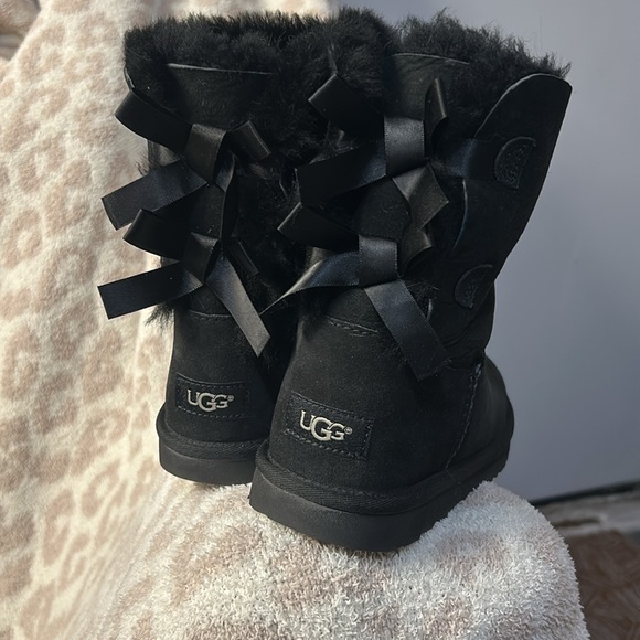 UGG BAILEY BOW II BOOT - Picture 7 of 8